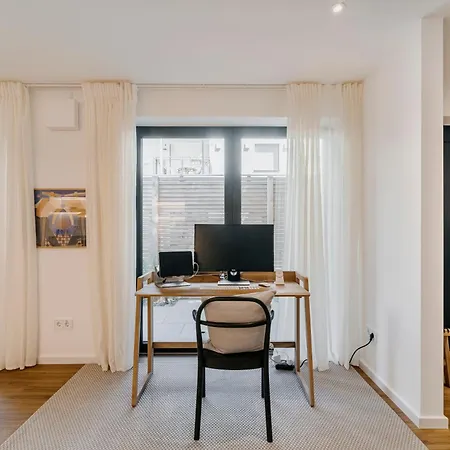 Modernes Mit Terrasse & Homeoffice Апартаменты